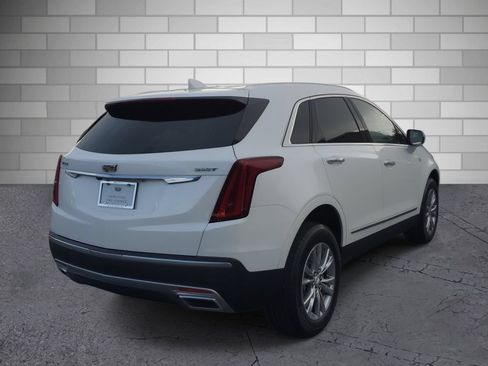 Used 2023 Cadillac XT5 Premium Luxury w/ LPO, Premium Carpet Package FWD image 5