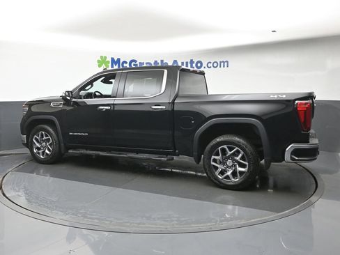Used 2022 GMC Sierra 1500 SLT w/ SLT Convenience Package AWD/4WD image 19