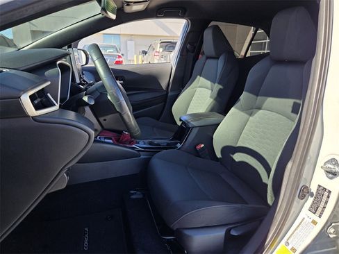 Used 2022 Toyota Corolla SE image 5