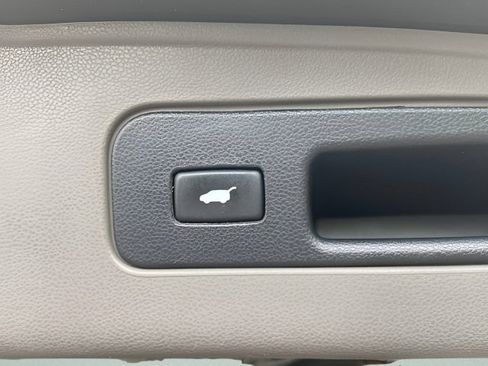 Used 2012 Honda Odyssey Touring image 17
