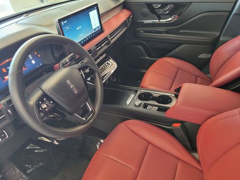 New 2025 Lincoln Corsair Reserve image 11