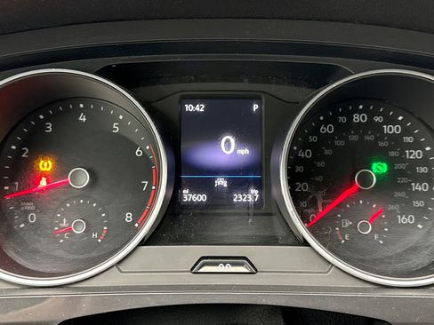 Used 2021 Volkswagen Tiguan S image 13