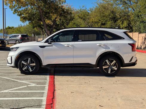 Used 2023 Kia Sorento S w/ Panoramic Sunroof Package image 7