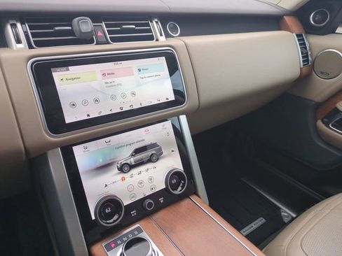 Used 2019 Land Rover Range Rover HSE image 11