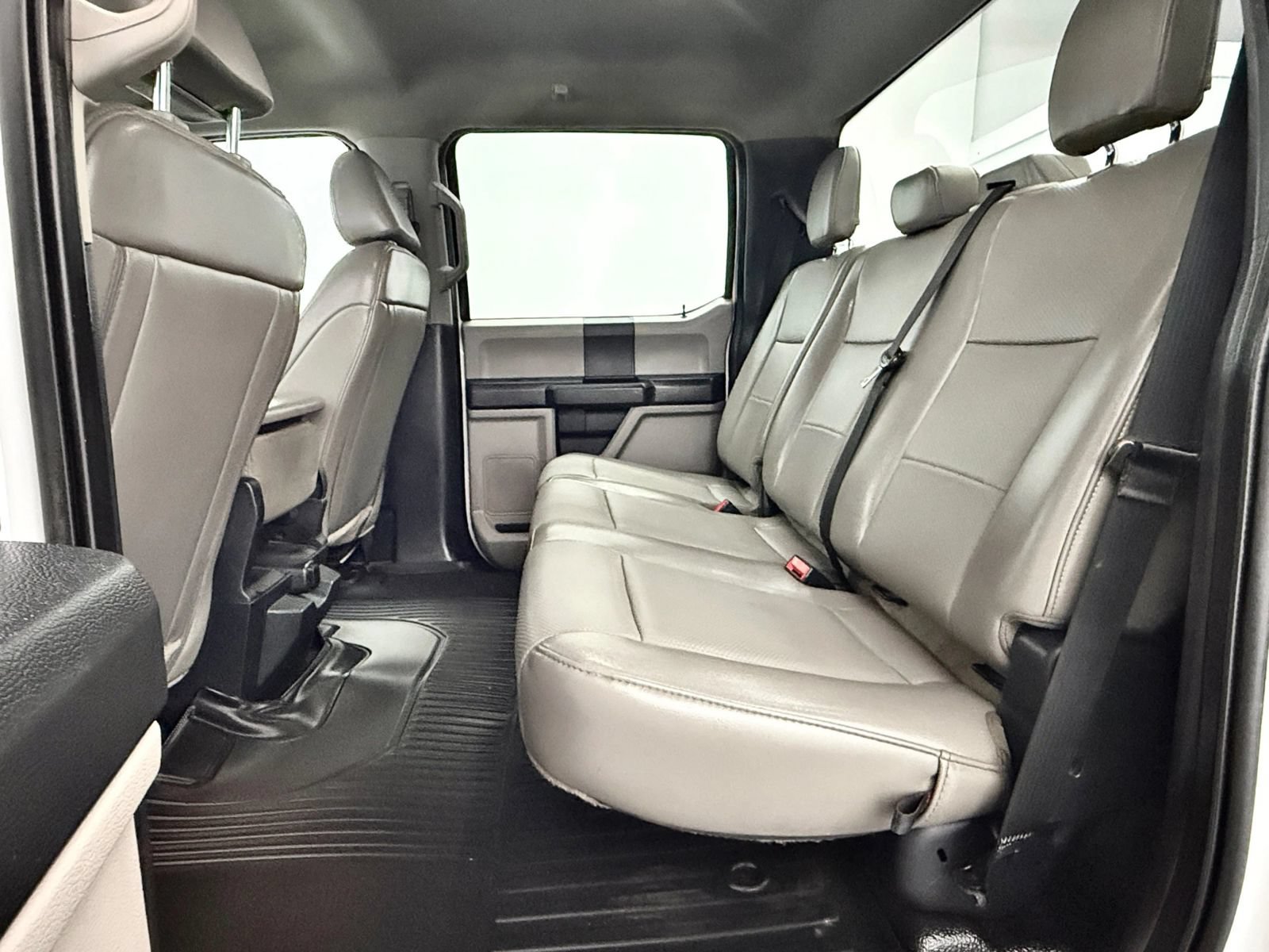 Used 2022 Ford F250 XL w/ Power Equipment Group AWD/4WD image 18