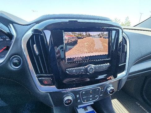 Used 2020 Chevrolet Traverse LS image 21