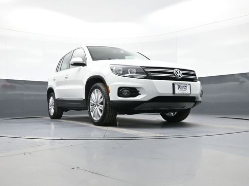 Used 2015 Volkswagen Tiguan SE image 26