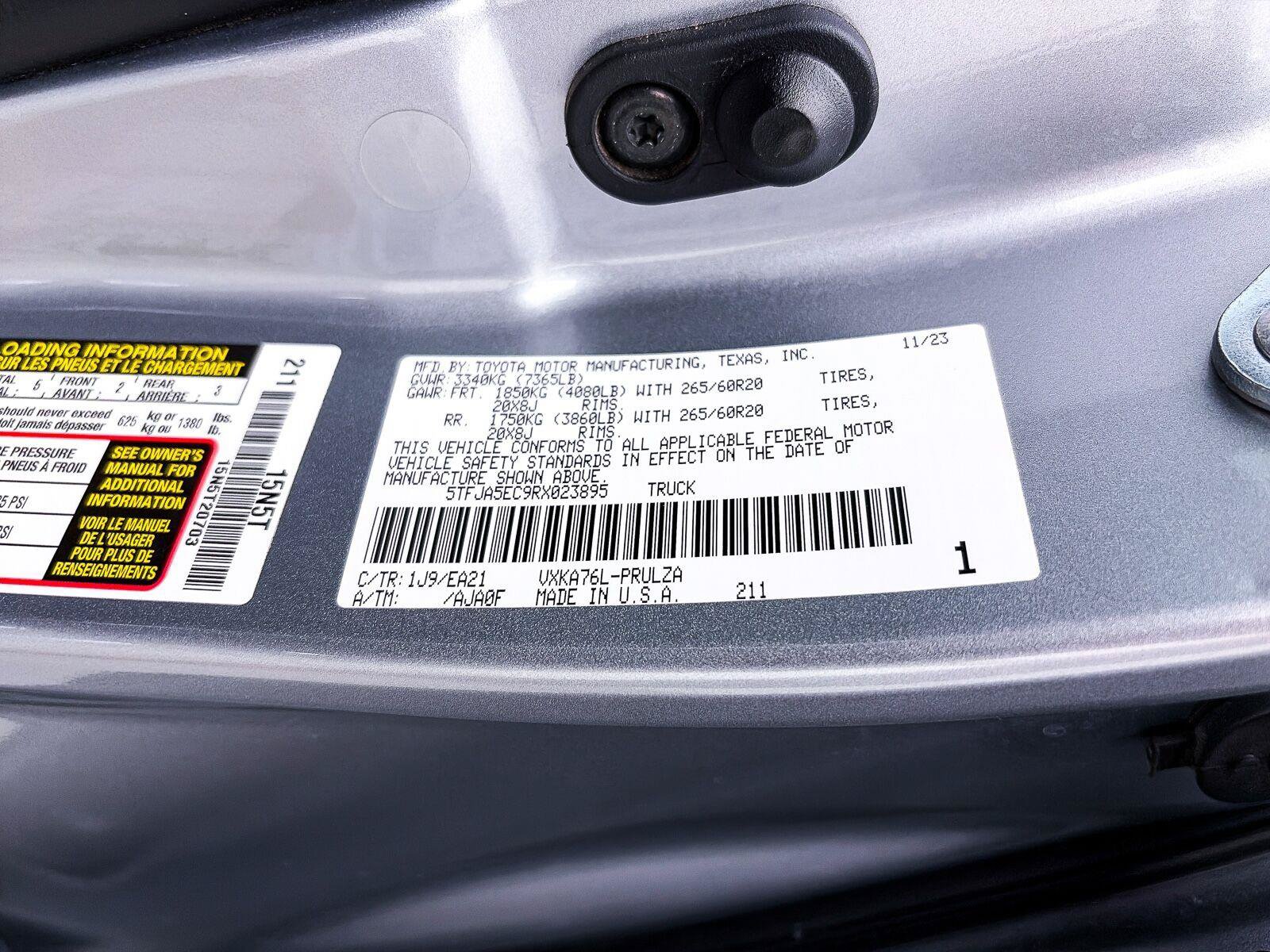 Used 2024 Toyota Tundra Limited w/ Power Package AWD/4WD image 38