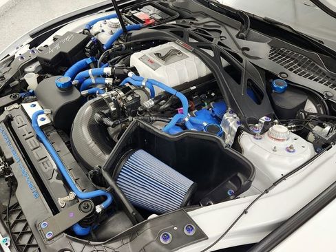 Used 2020 Ford Mustang Shelby GT500 w/ Carbon Fiber Track Pack image 13