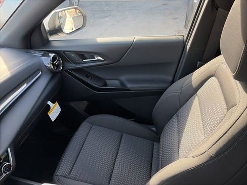 New 2026 Chevrolet Equinox LT AWD/4WD image 19