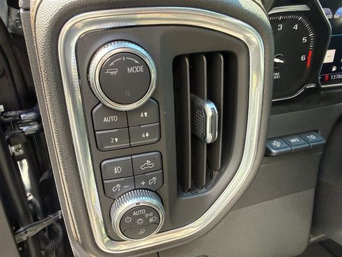 Used 2020 GMC Sierra 1500 AT4 w/ AT4 Premium Package AWD/4WD image 11