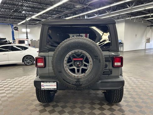 Used 2019 Jeep Wrangler Sport AWD/4WD image 10