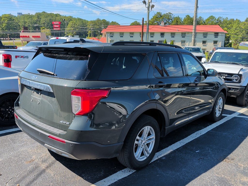 Used 2023 Ford Explorer XLT w/ Equipment Group 202A AWD/4WD image 5