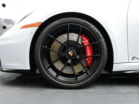 Certified 2026 Porsche 911 Carrera 4 GTS AWD/4WD image 6