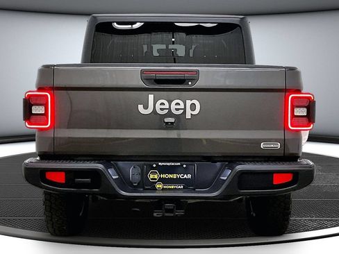 Used 2021 Jeep Gladiator Overland AWD/4WD image 5