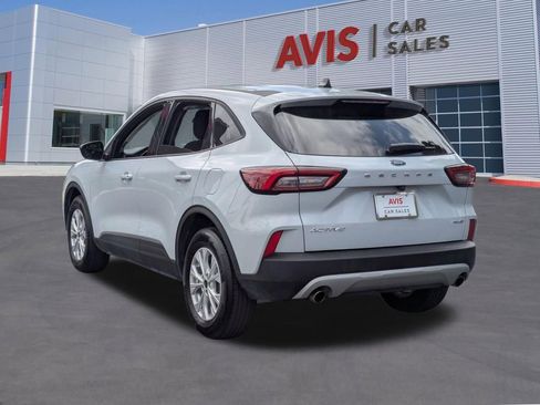 Used 2025 Ford Escape Active AWD/4WD image 9
