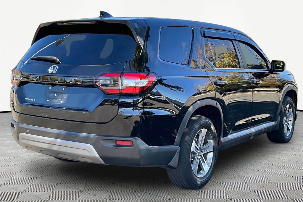 Used 2025 Honda Pilot EX-L image 6