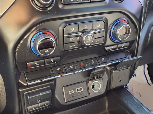 Used 2020 Chevrolet Silverado 1500 RST w/ Texas Edition image 7