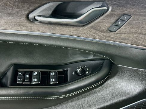 Used 2023 Jeep Grand Cherokee Overland image 26
