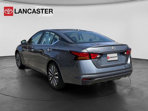 Used 2025 Nissan Altima 2.5 SV FWD image 5