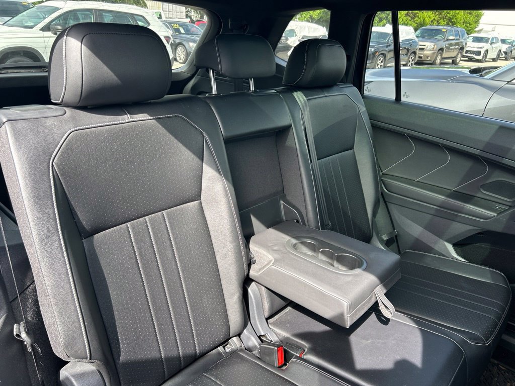 Used 2024 Volkswagen Tiguan SE R-Line FWD image 51