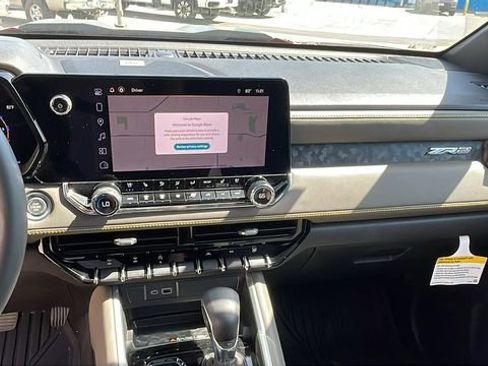 Used 2025 Chevrolet Colorado ZR2 w/ ZR2 Bison Edition image 19