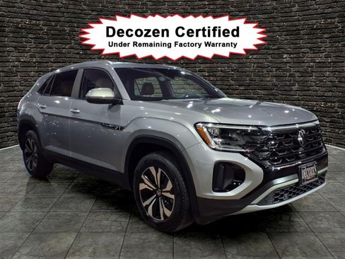 Used 2024 Volkswagen Atlas Cross Sport SE AWD/4WD image 1