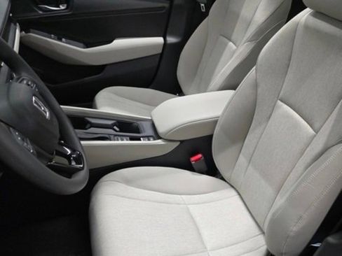 Certified 2025 Honda Accord SE image 8