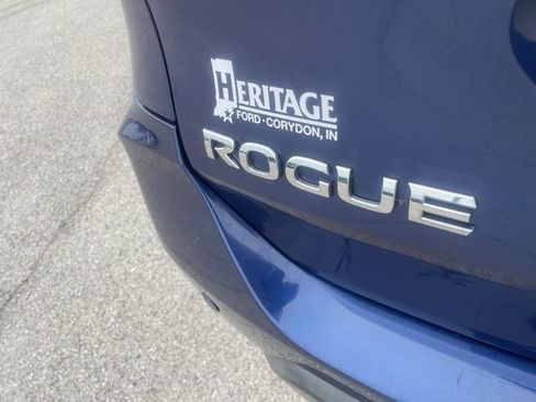 Used 2019 Nissan Rogue SV AWD/4WD image 8