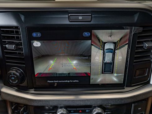 Used 2025 Ford F350 Platinum image 24