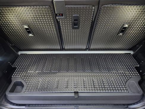 Certified 2025 Land Rover Defender 90 S image 35