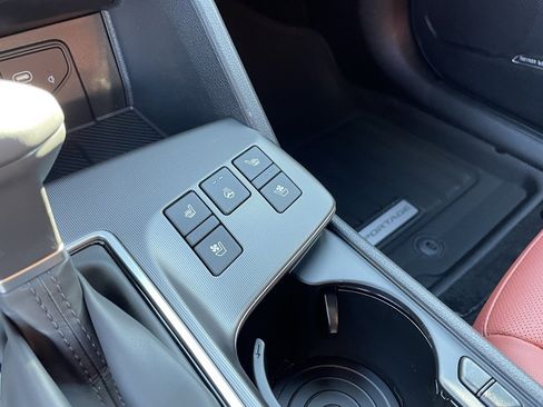 New 2026 Kia Sportage SX image 18