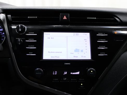 Used 2020 Toyota Camry SE w/ Protection Package (Q2) FWD image 13