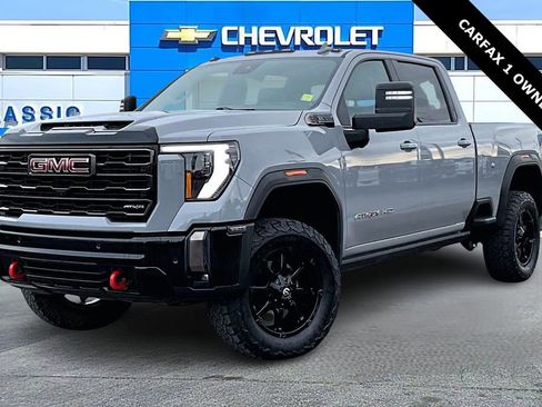 Used 2024 GMC Sierra 2500 AT4X image 3