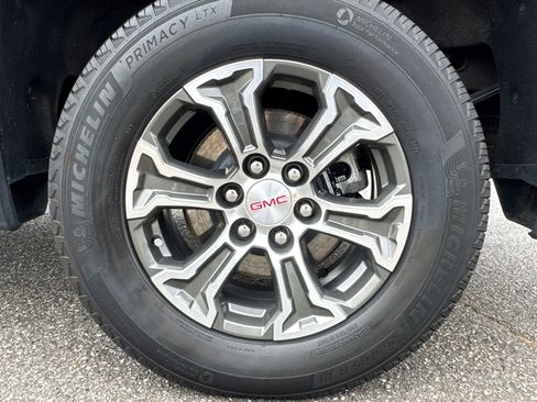 Used 2025 GMC Sierra 1500 SLT image 20