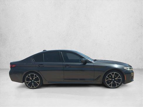 Used 2023 BMW 530i w/ M Sport Package RWD image 4