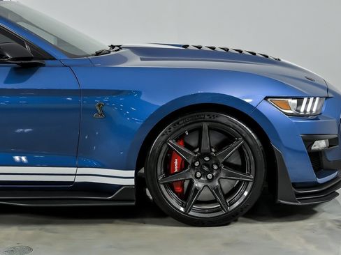 Used 2021 Ford Mustang Shelby GT500 w/ Carbon Fiber Track Pack RWD image 15