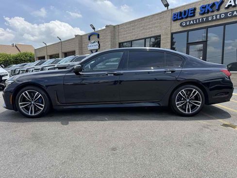 Used 2021 BMW 750i xDrive w/ Executive Package AWD/4WD image 8