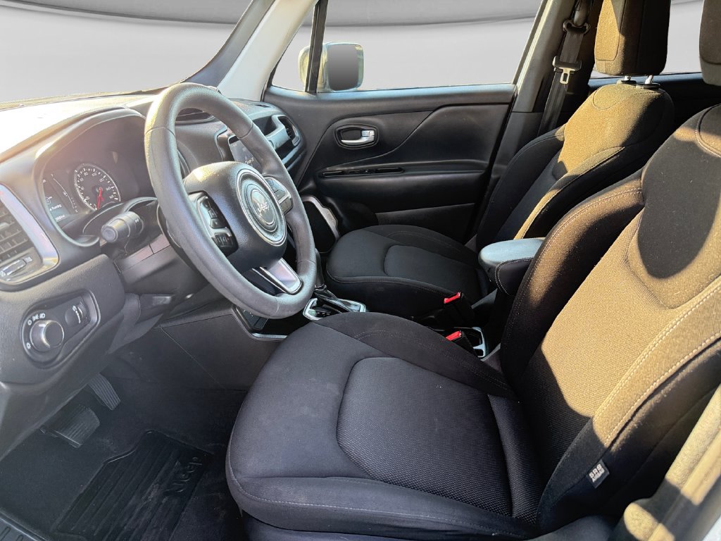Used 2023 Jeep Renegade Latitude AWD/4WD image 20