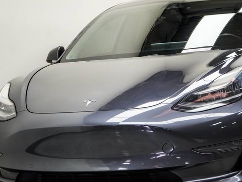 Used 2019 Tesla Model 3 Mid Range image 2