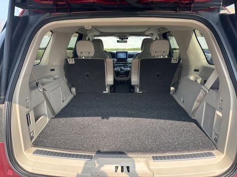 Used 2018 Lincoln Navigator Reserve w/ Technology Package image 13