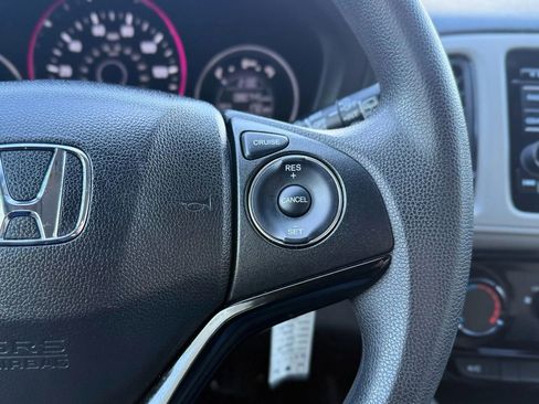 Used 2016 Honda HR-V LX image 13