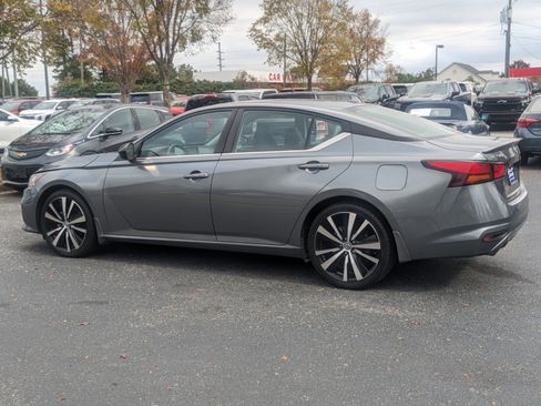 Used 2022 Nissan Altima 2.5 SR image 6