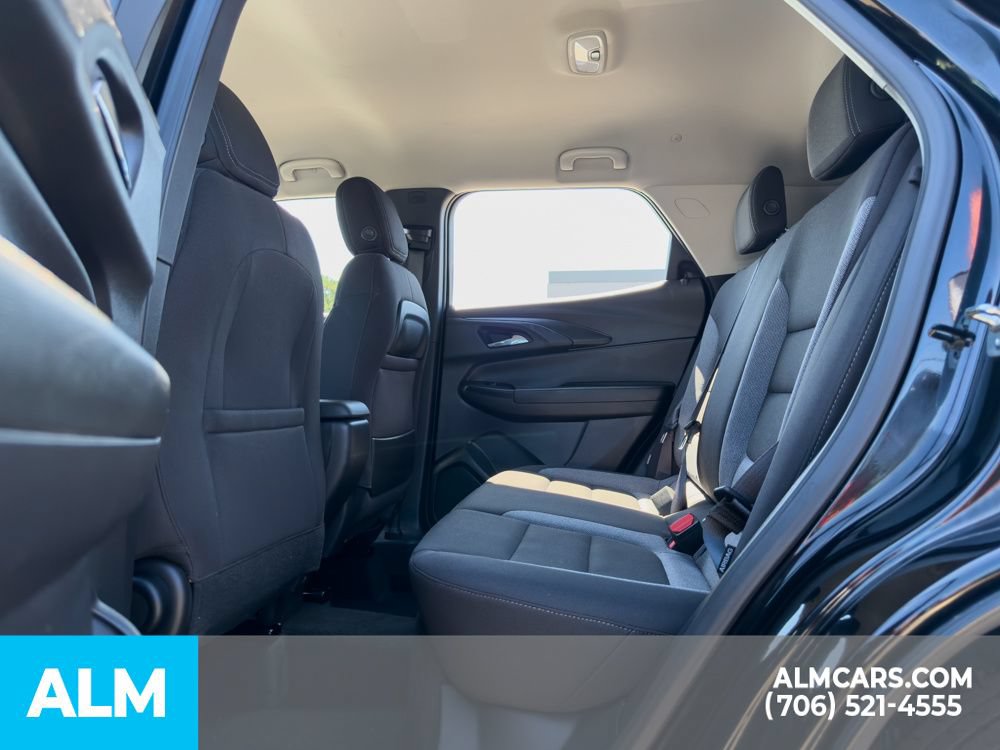 Used 2025 Chevrolet TrailBlazer LT AWD/4WD image 9
