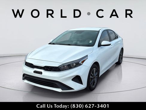 Used 2023 Kia Forte LXS FWD image 10