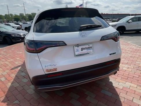 Certified 2025 Honda HR-V Sport image 8