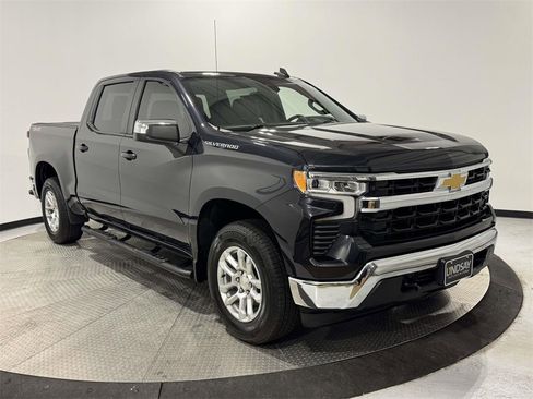 Used 2022 Chevrolet Silverado 1500 LT image 1
