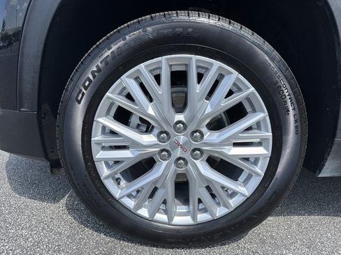 Used 2026 GMC Acadia Elevation w/ Elevation Premium Package FWD image 13