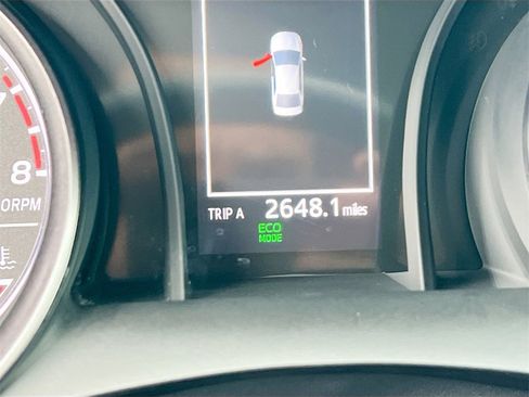 Used 2024 Toyota Camry SE image 12