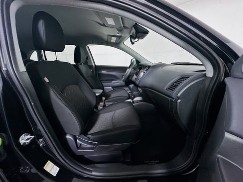 Used 2025 Mitsubishi Outlander Sport ES image 29